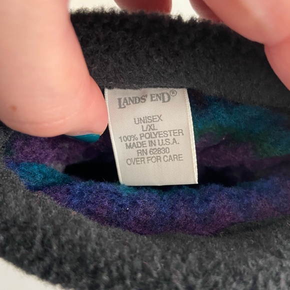 EUC Vintage Lands’‎ End women’s black fleece patterned interior winter mittens - Picture 3 of 4